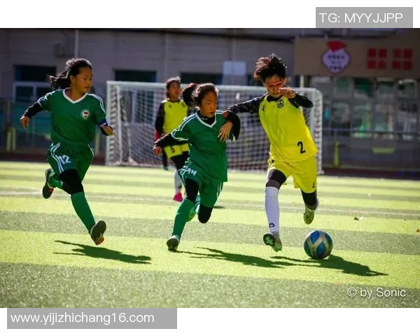 激情四溢的校园足球赛即将开幕让我们共同见证青春的拼搏与梦想的碰撞 激情四溢的校园足球赛即将开幕让我们共同见证青春的拼搏与梦想的碰撞